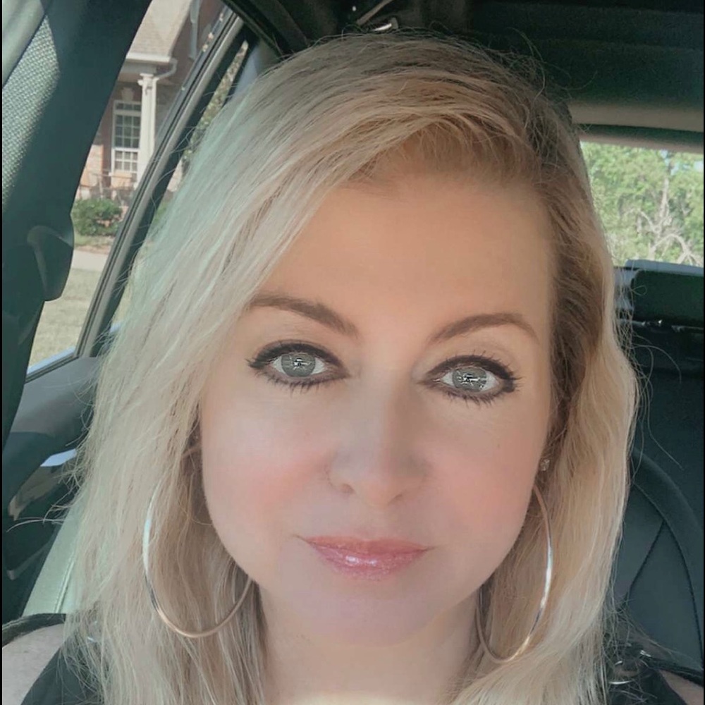 Meet your Posher, Christy D